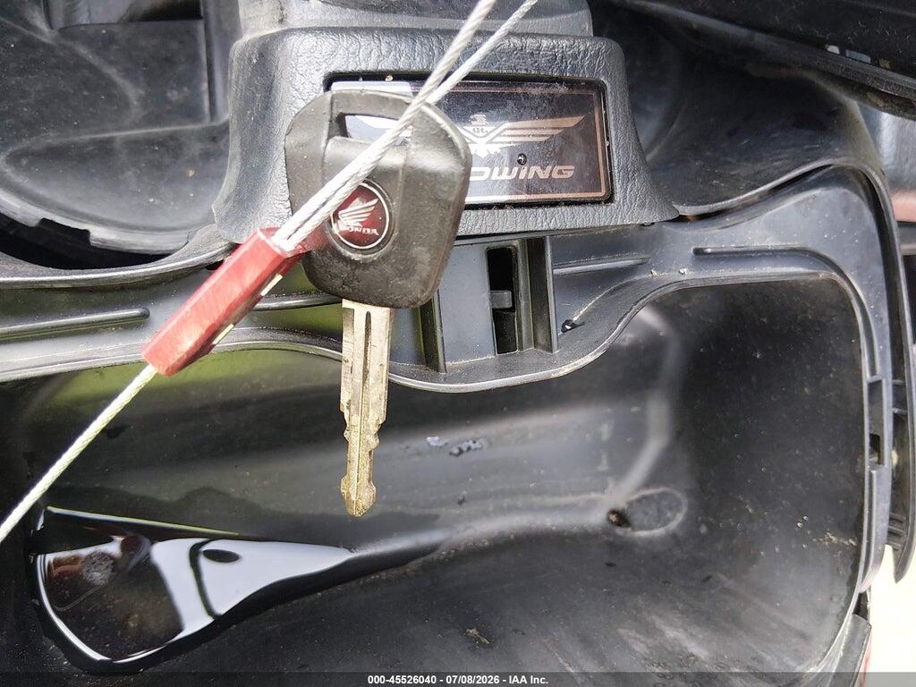 JH2SC6816DK001476 2013 HONDA GL1800 photo no. 11