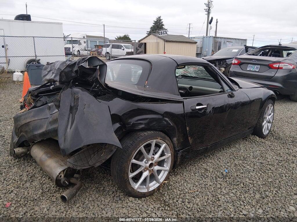 JM1NC2PF1B0219250 2011 MAZDA MX-5 MIATA photo no. 4