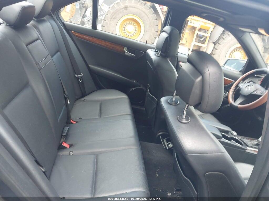 WDDGF8BB3BR145824 2011 MERCEDES-BENZ C 300 photo no. 8