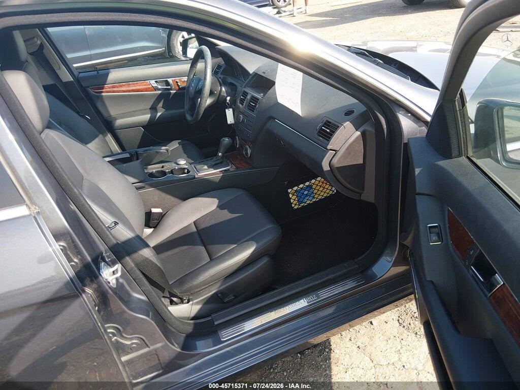 WDDGF8BB4BR160641 2011 MERCEDES-BENZ C 300 photo no. 5