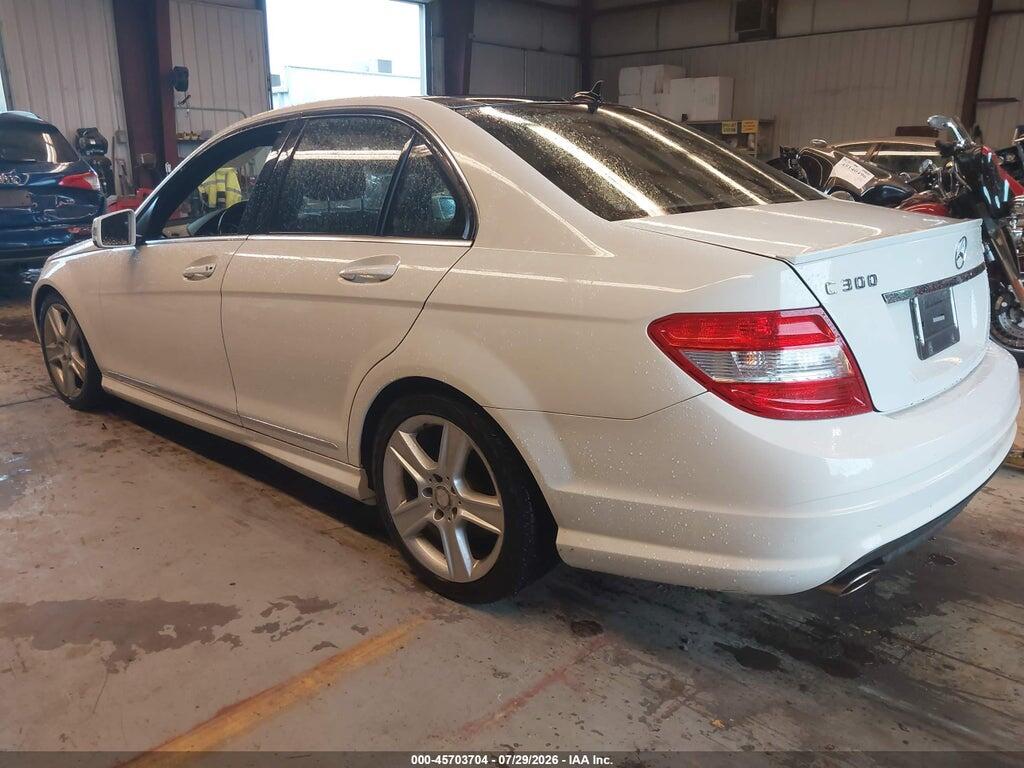 WDDGF8BB8BR174736 2011 MERCEDES-BENZ C 300 photo no. 3