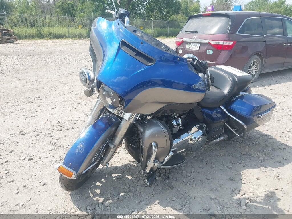 1HD1KED15HB667952 2017 HARLEY-DAVIDSON FLHTK photo no. 2