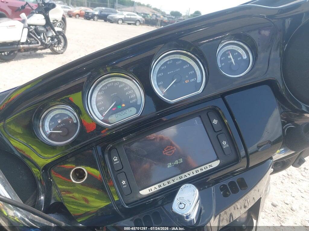 1HD1KED15HB667952 2017 HARLEY-DAVIDSON FLHTK photo no. 7