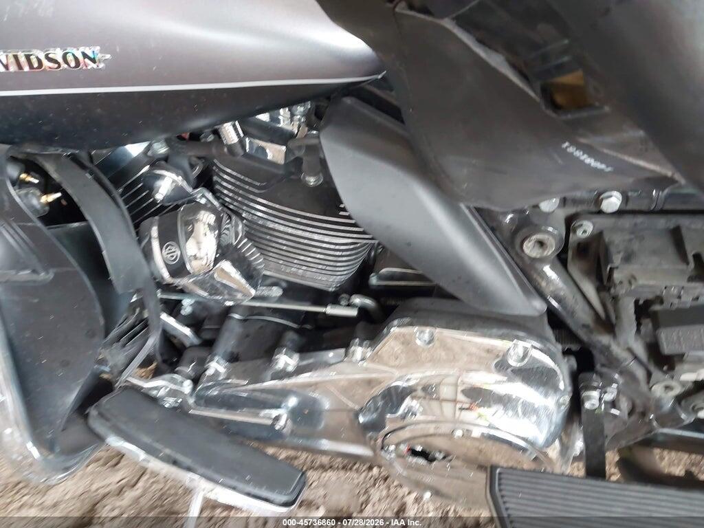 1HD1KED13HB605000 2017 HARLEY-DAVIDSON FLHTK photo no. 9