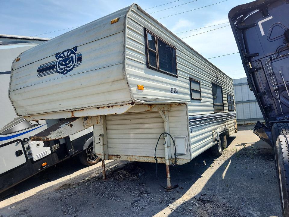 1989 FLEETWOOD PROWLER CAMPER