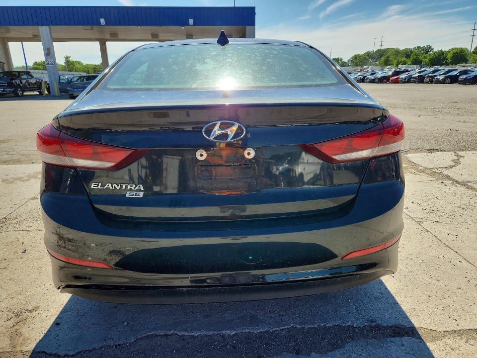 2017 HYUNDAI ELANTRA SE — Фото 6 из 13