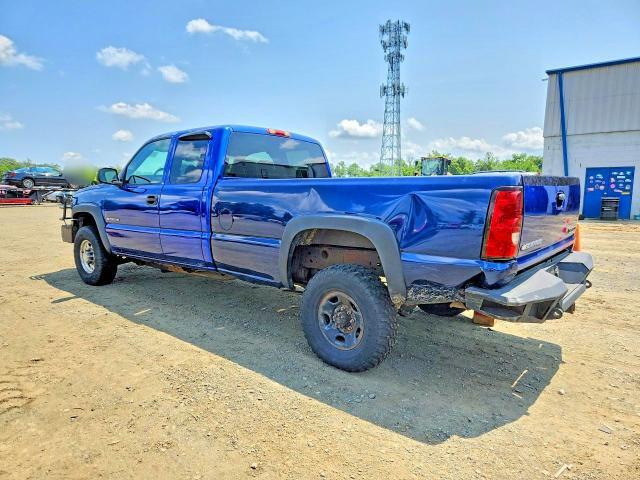 2004 CHEVROLET SILVERADO K2500 HEAVY DUTY — Фото 2 из 12