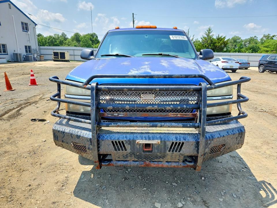2004 CHEVROLET SILVERADO K2500 HEAVY DUTY — Фото 5 из 12