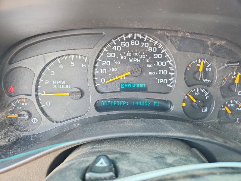 2004 CHEVROLET SILVERADO K2500 HEAVY DUTY — Фото 9 из 12