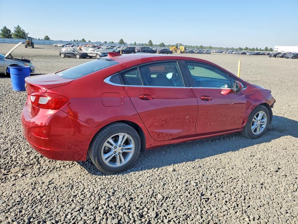 1G1BE5SM4J7173433 2018 CHEVROLET CRUZE photo no. 3