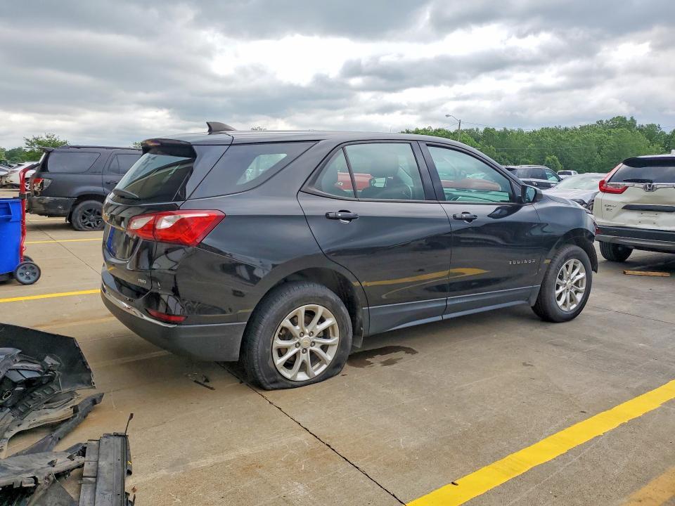 2018 CHEVROLET EQUINOX LS — Фото 3 из 14