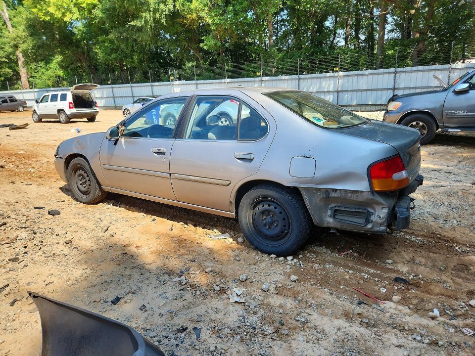 1999 NISSAN ALTIMA XE — Фото 2 из 12