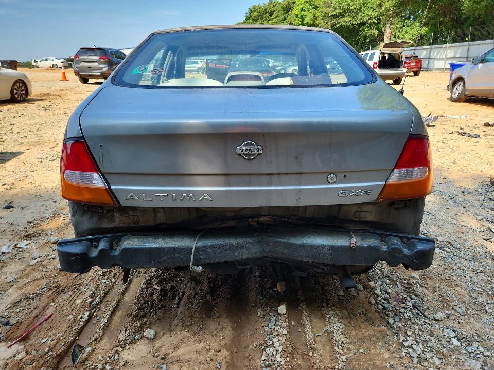 1999 NISSAN ALTIMA XE — Фото 6 из 12