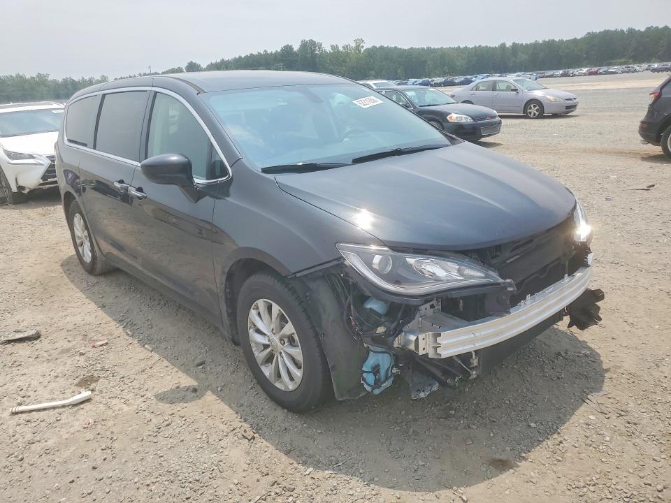 2018 CHRYSLER PACIFICA TOURING PLUS — Фото 4 из 13