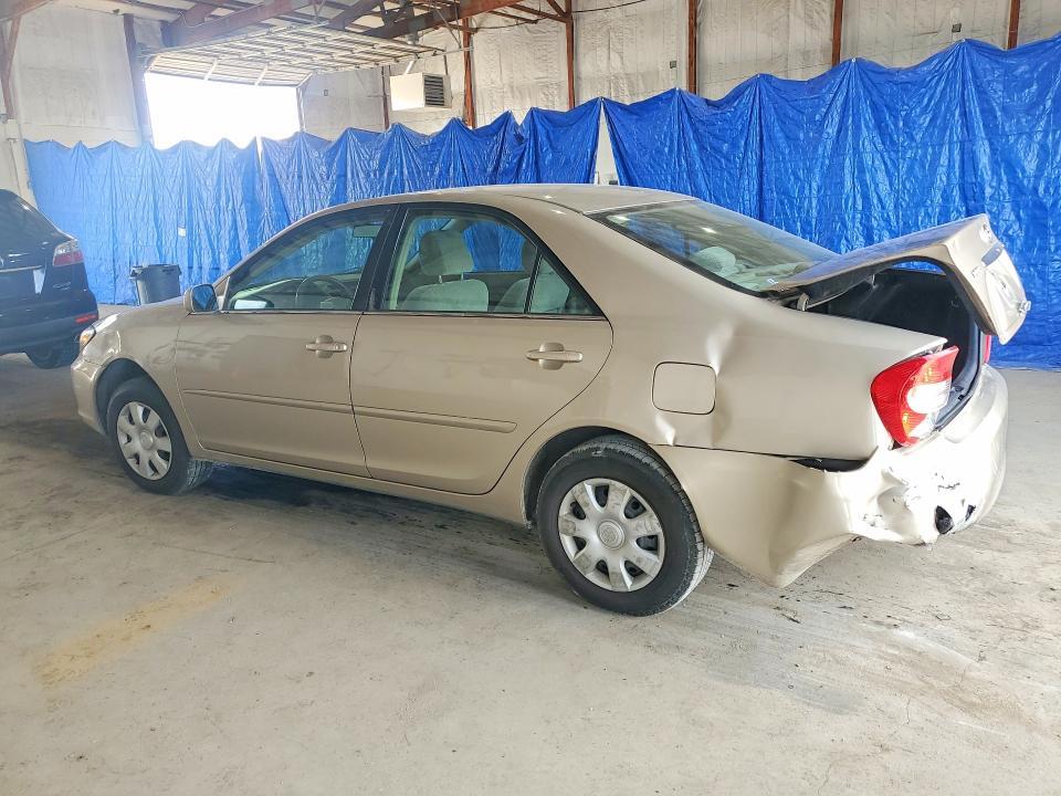 2004 TOYOTA CAMRY LE — Фото 2 из 12