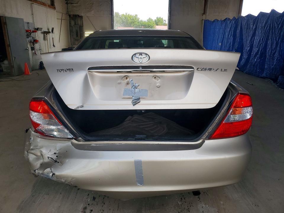 2004 TOYOTA CAMRY LE — Фото 6 из 12