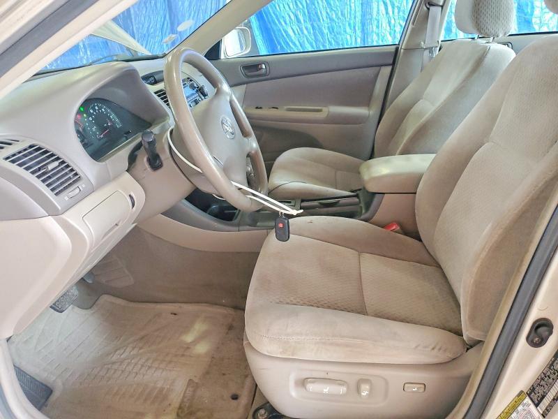 2004 TOYOTA CAMRY LE — Фото 7 из 12