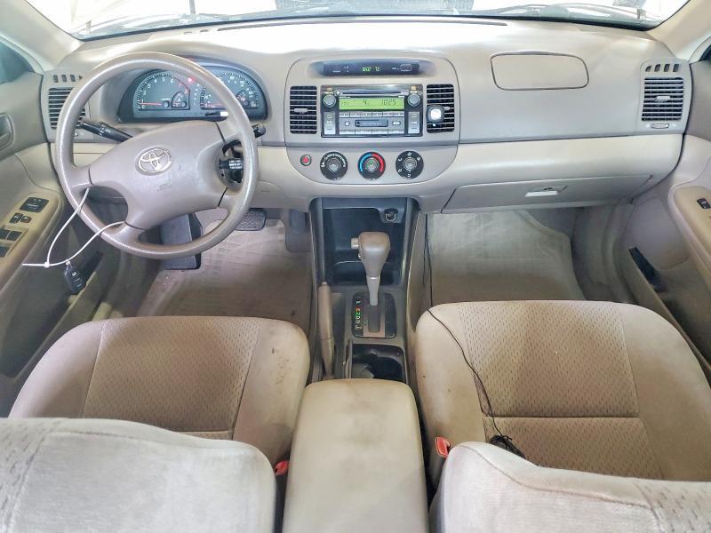 2004 TOYOTA CAMRY LE — Фото 8 из 12