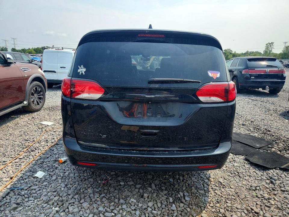 2018 CHRYSLER PACIFICA TOURING L — Фото 6 из 13