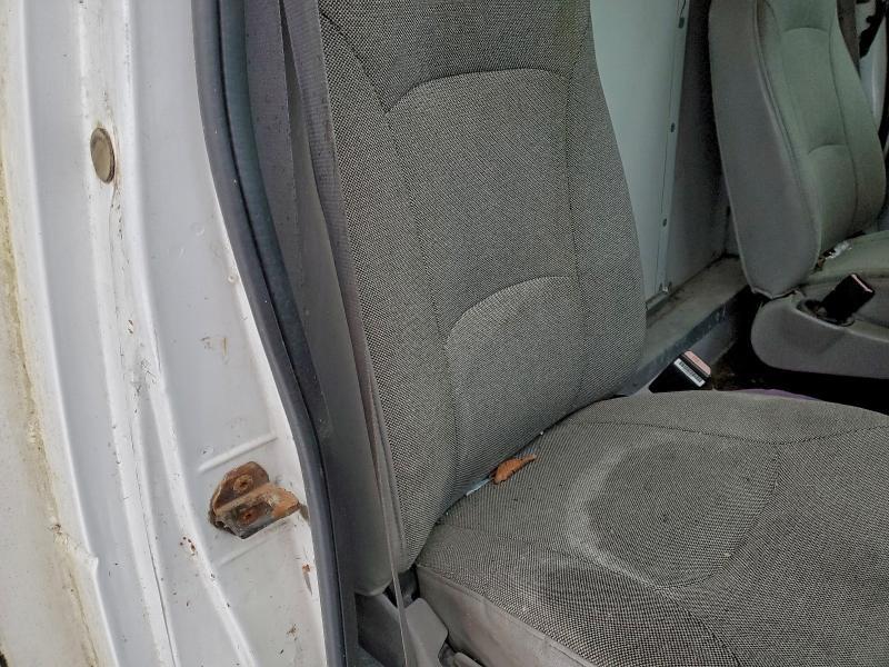 2000 FORD ECONOLINE E350 SUPER DUTY CUTAWAY VAN — Фото 11 из 13