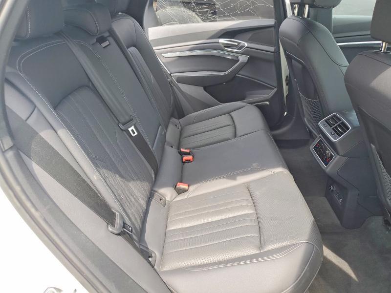 2024 AUDI Q8 E-TRON SPORTBACK PREMIUM PLUS — Фото 10 из 12