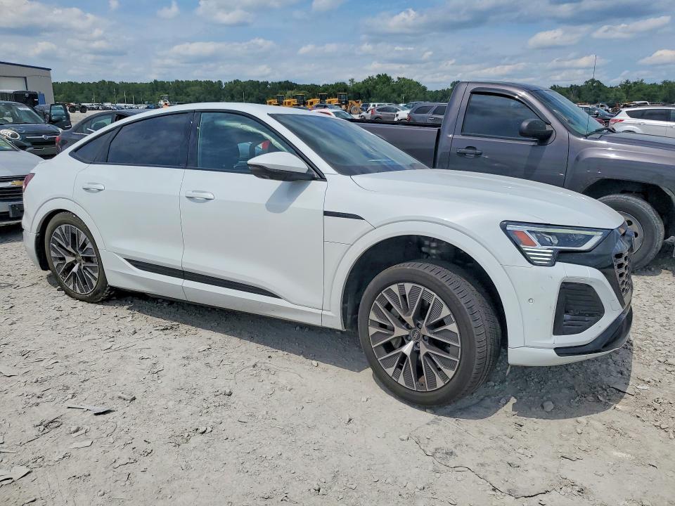 2024 AUDI Q8 E-TRON SPORTBACK PREMIUM PLUS — Фото 4 из 12