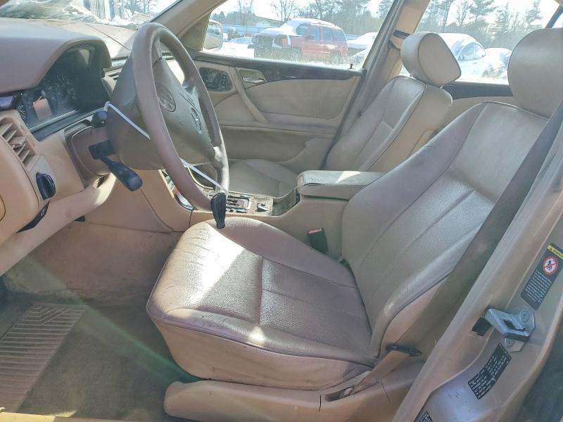 2000 MERCEDES-BENZ E 320 — Фото 7 из 12