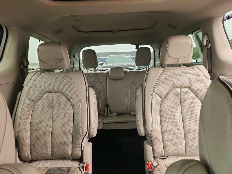 2020 CHRYSLER PACIFICA LIMITED — Фото 10 из 13