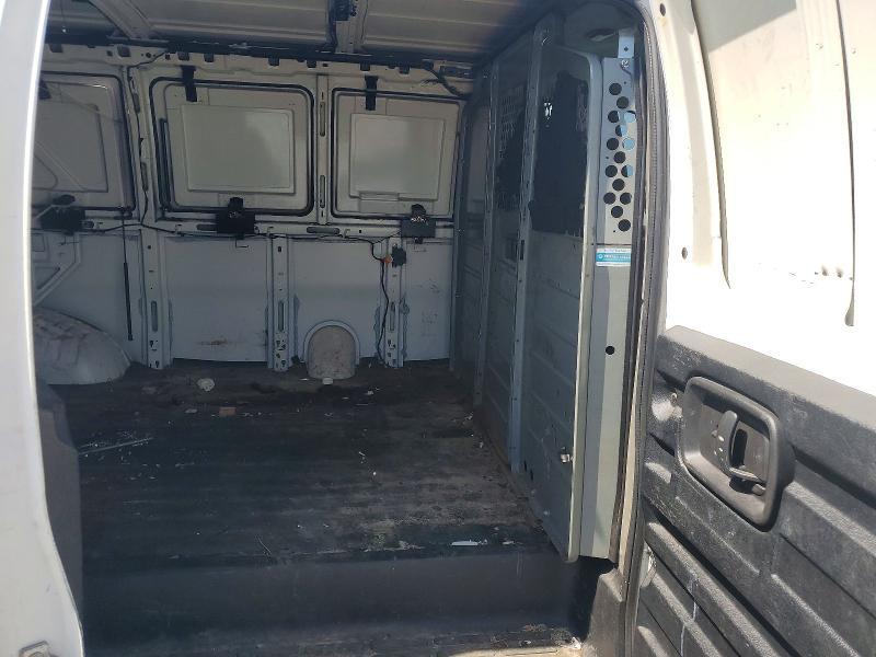 1GCWGAFF7G1293973 2016 CHEVROLET EXPRESS G2500 photo no. 11