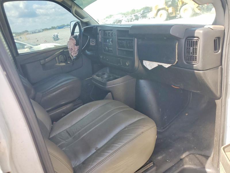 1GCWGAFF7G1293973 2016 CHEVROLET EXPRESS G2500 photo no. 8