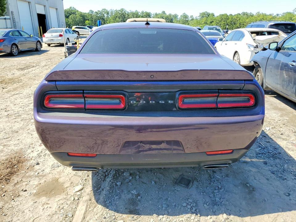 2020 DODGE CHALLENGER R/T — Фото 6 из 12