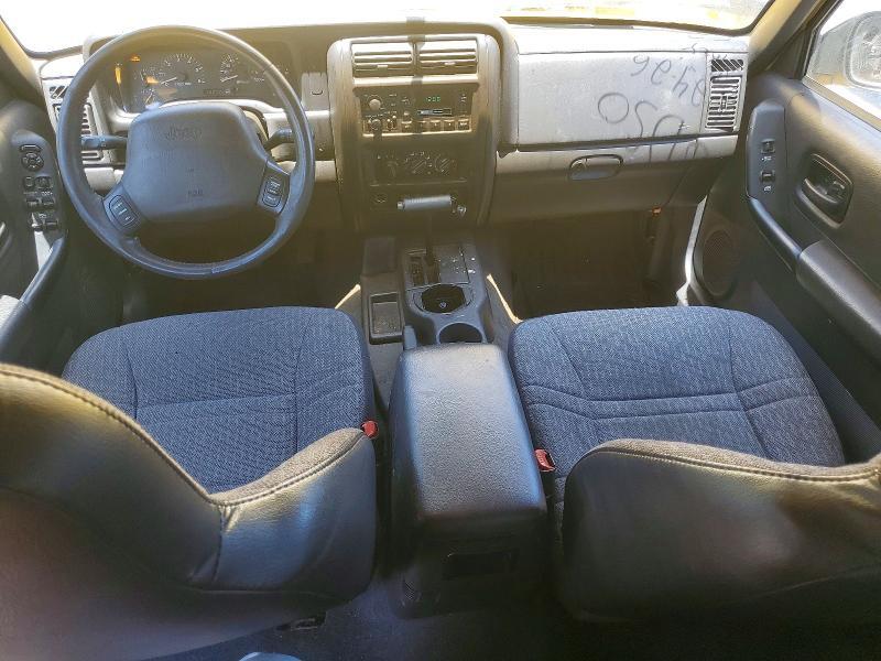 1J4FT48S51L581049 2001 JEEP CHEROKEE photo no. 8