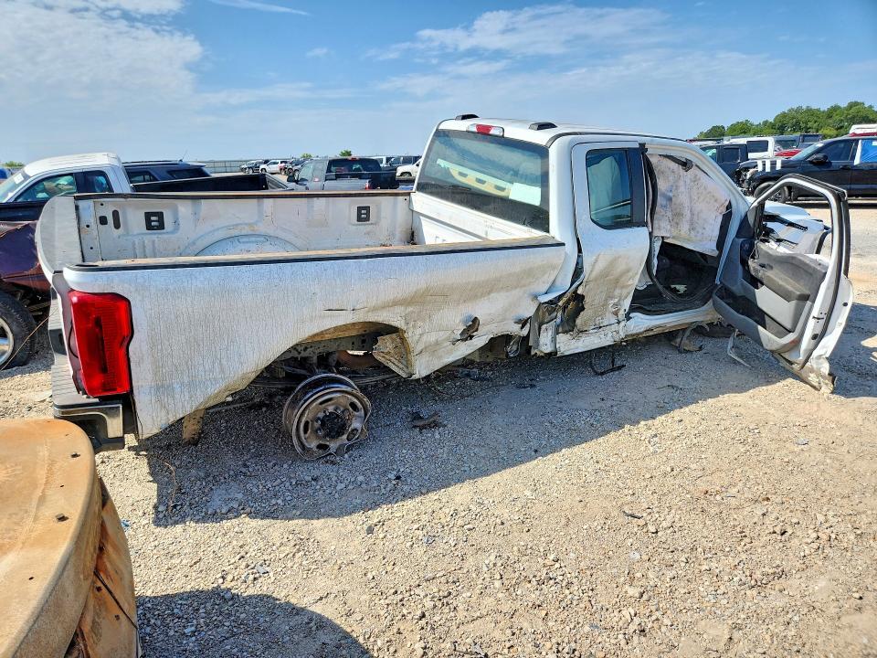 2024 FORD F350 SUPER DUTY — Фото 3 из 12