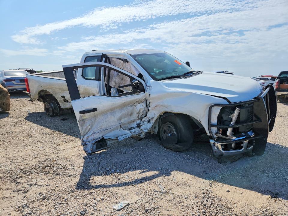2024 FORD F350 SUPER DUTY — Фото 4 из 12