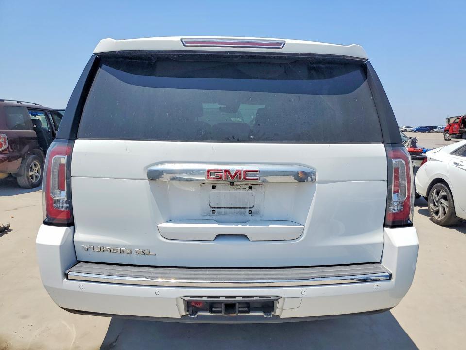 2020 GMC YUKON XL DENALI — Фото 6 из 13