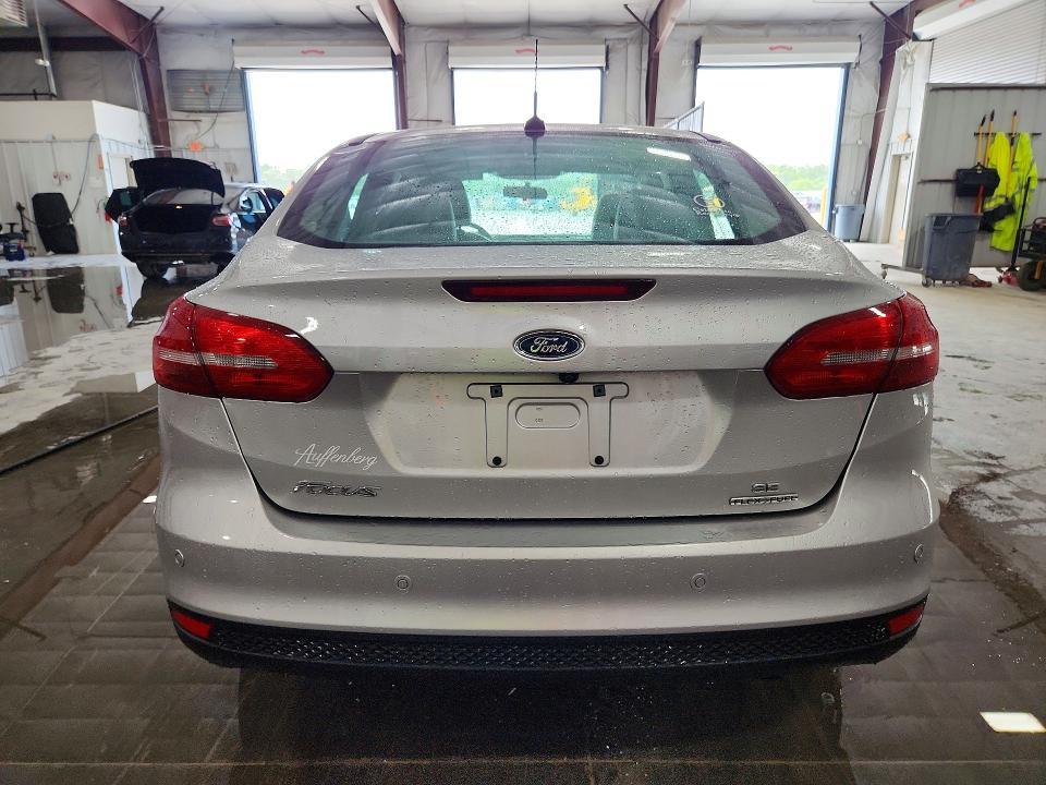 2016 FORD FOCUS SE — Фото 6 из 12