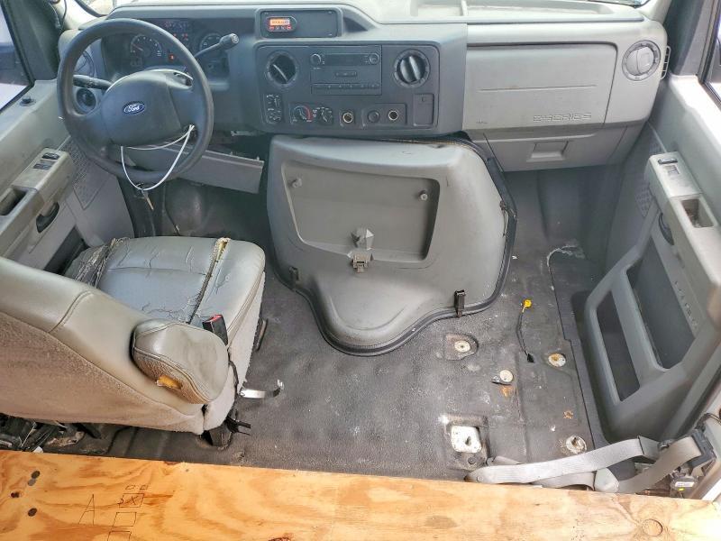 2009 FORD ECONOLINE E250 VAN — Фото 8 из 13