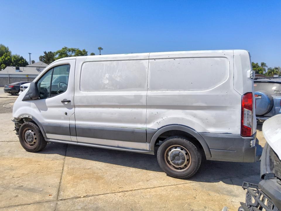 1FTYE1YM4GKB19556 2016 FORD TRANSIT photo no. 2