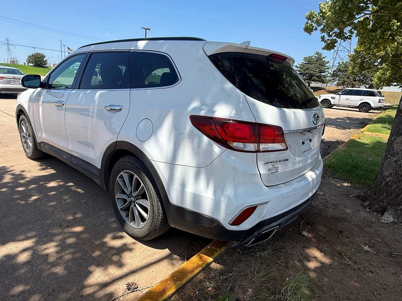 2017 HYUNDAI SANTA FE SE — Фото 3 из 10