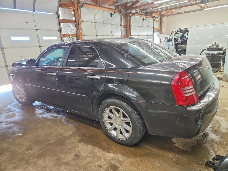 2006 CHRYSLER 300C — Фото 2 из 13