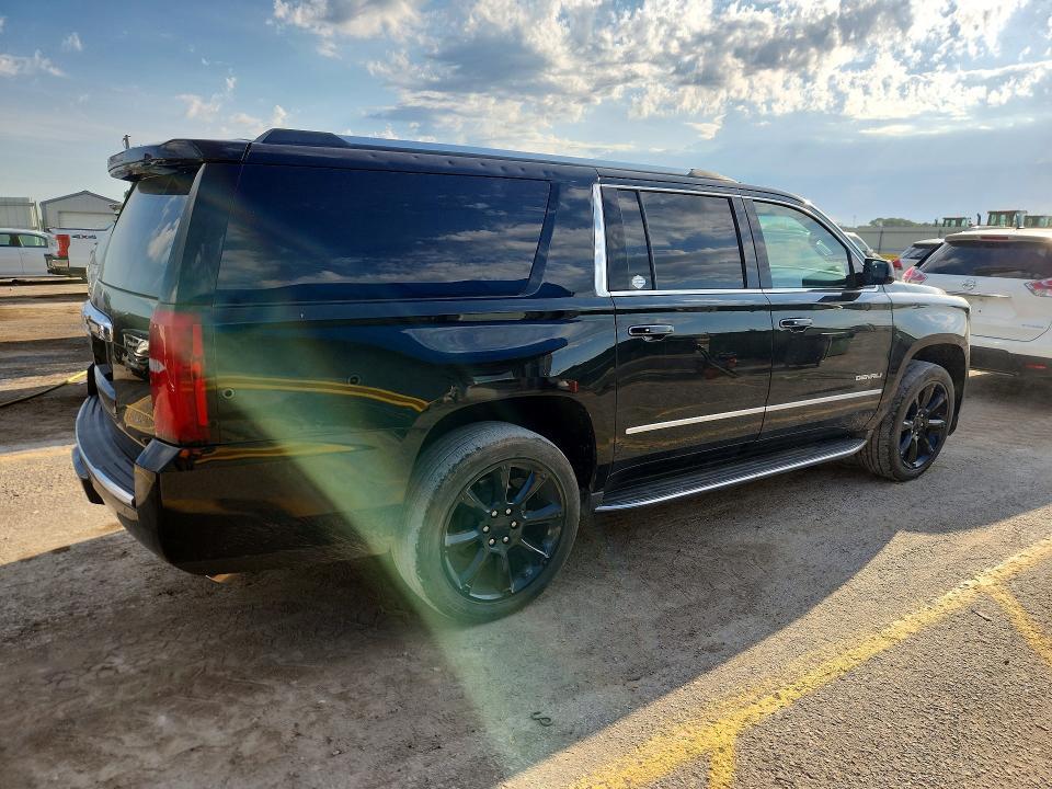 2016 GMC YUKON XL DENALI — Фото 3 из 13