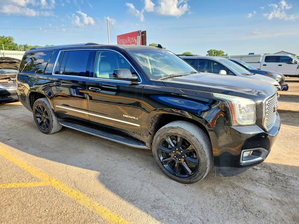 2016 GMC YUKON XL DENALI — Фото 4 из 13