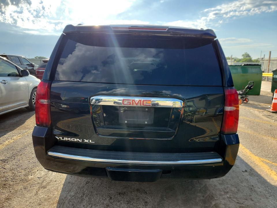 2016 GMC YUKON XL DENALI — Фото 6 из 13