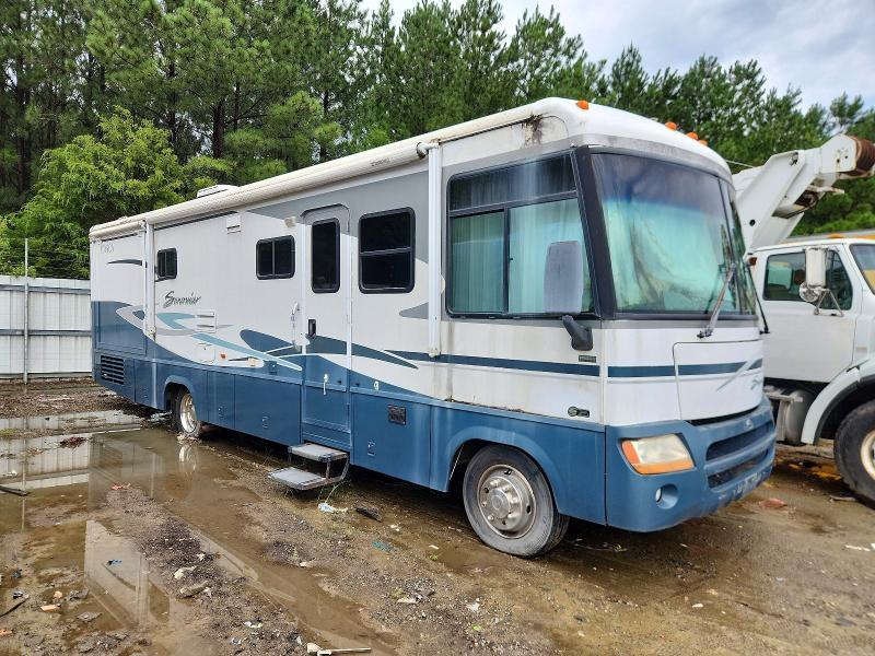 5B4MP67G533366452 2003 WINNEBAGO SUNCRUISER photo no. 1