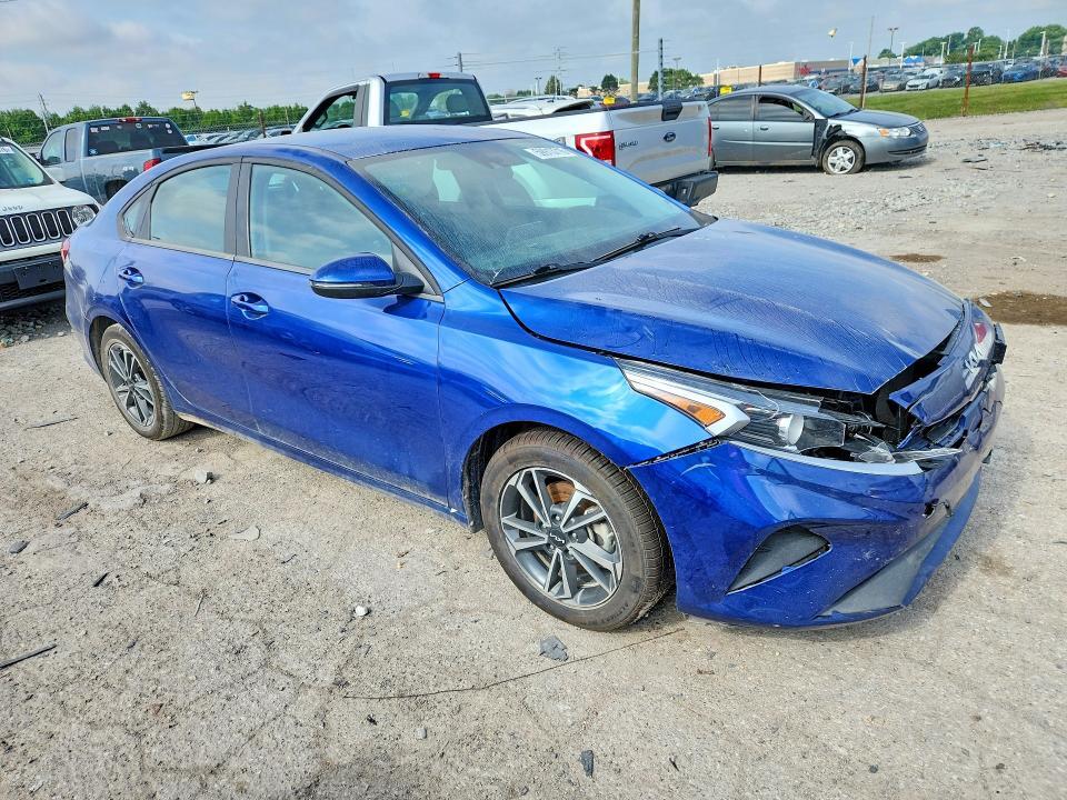 2024 KIA FORTE LXS — Фото 4 из 12