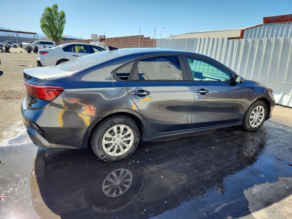 2024 KIA FORTE LX — Фото 3 из 12