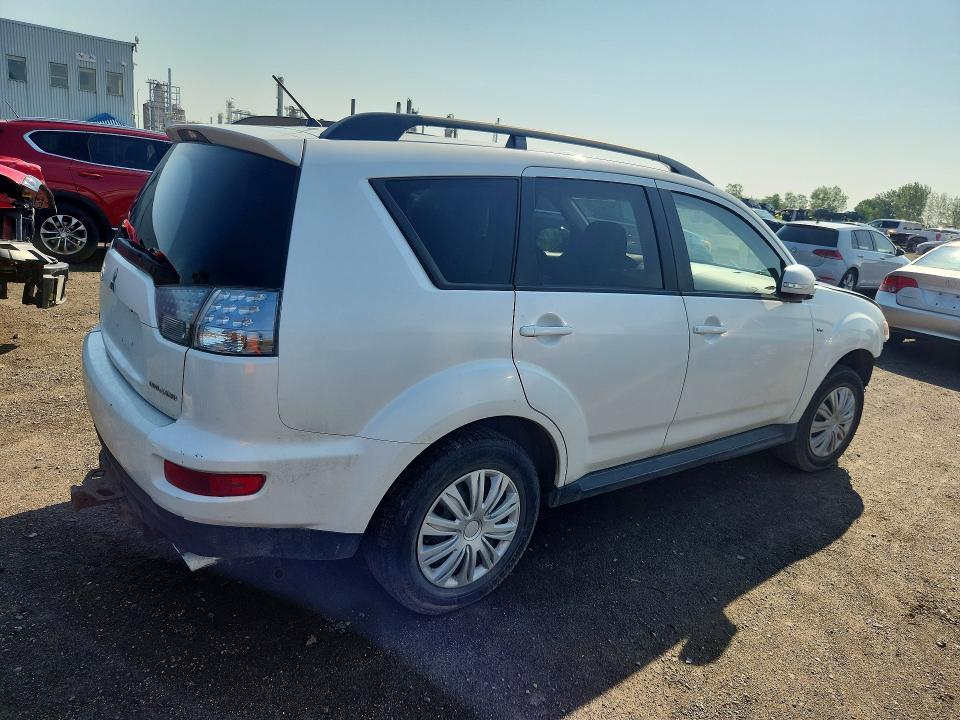 2012 MITSUBISHI OUTLANDER SE — Фото 3 из 12
