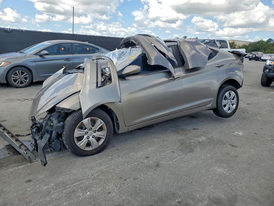5NPDH4AE1GH709500 2016 HYUNDAI ELANTRA photo no. 1