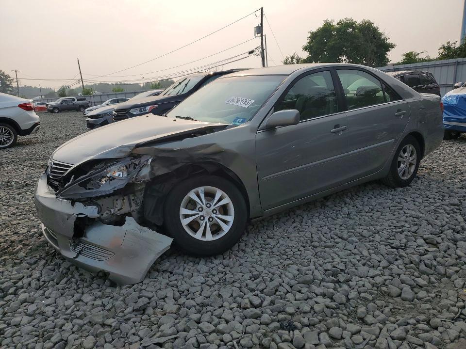2006 TOYOTA CAMRY LE V6