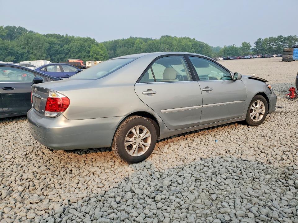 2006 TOYOTA CAMRY LE V6 — Фото 3 из 12